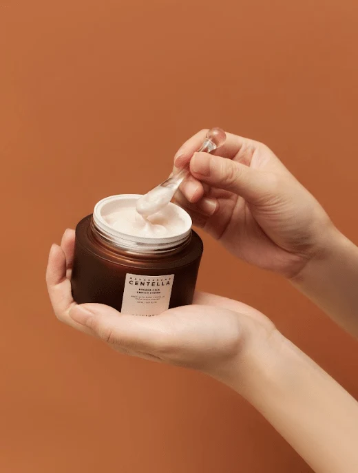 Kết cấu kem dưỡng SKIN1004 Madagascar Centella Probio-Cica Enrich Cream 50ml