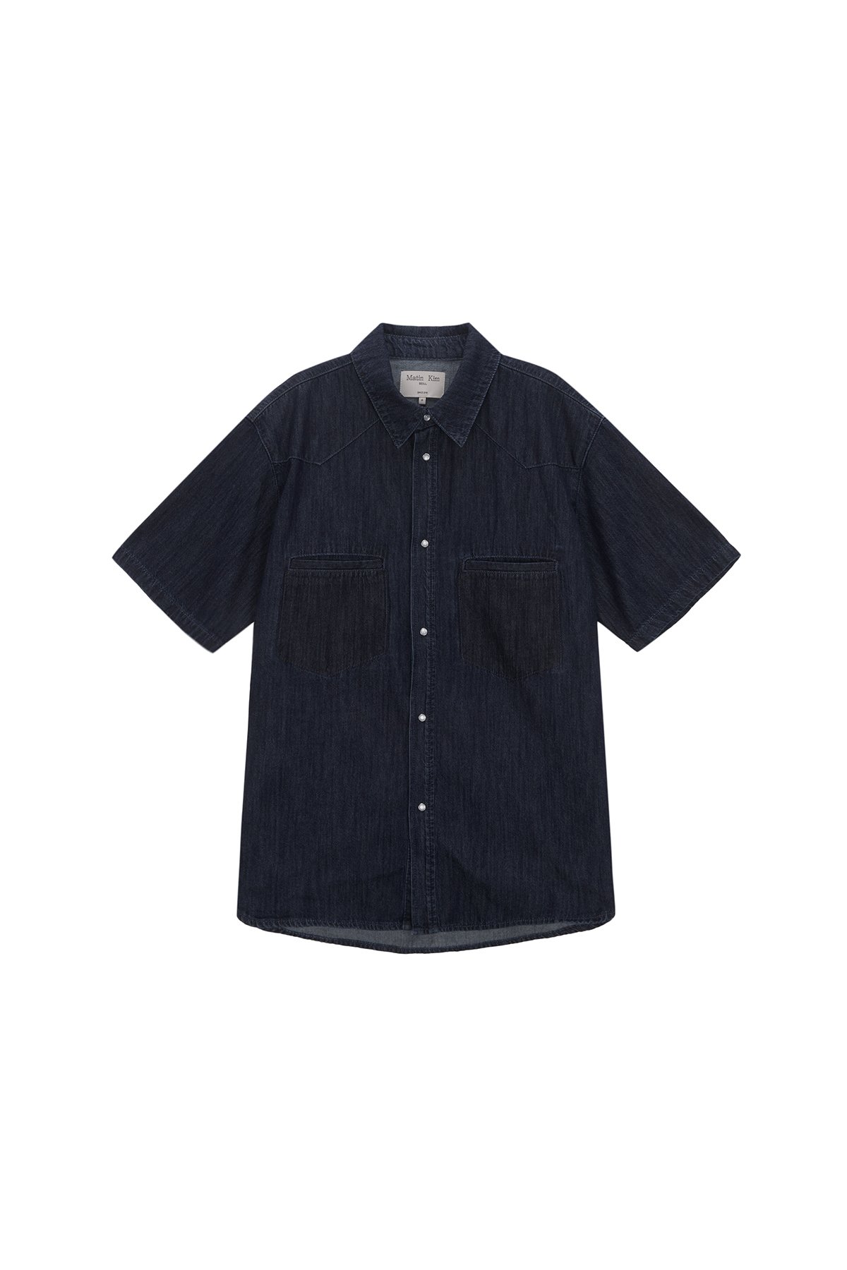 Áo sơ mi denim nam MATIN KIM Reverse Washed Half màu xanh MK2434SH507HBL